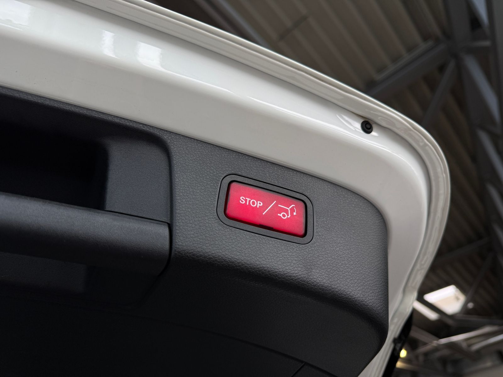 Fahrzeugabbildung Mercedes-Benz GLA 200 Night PANO LED NAVI