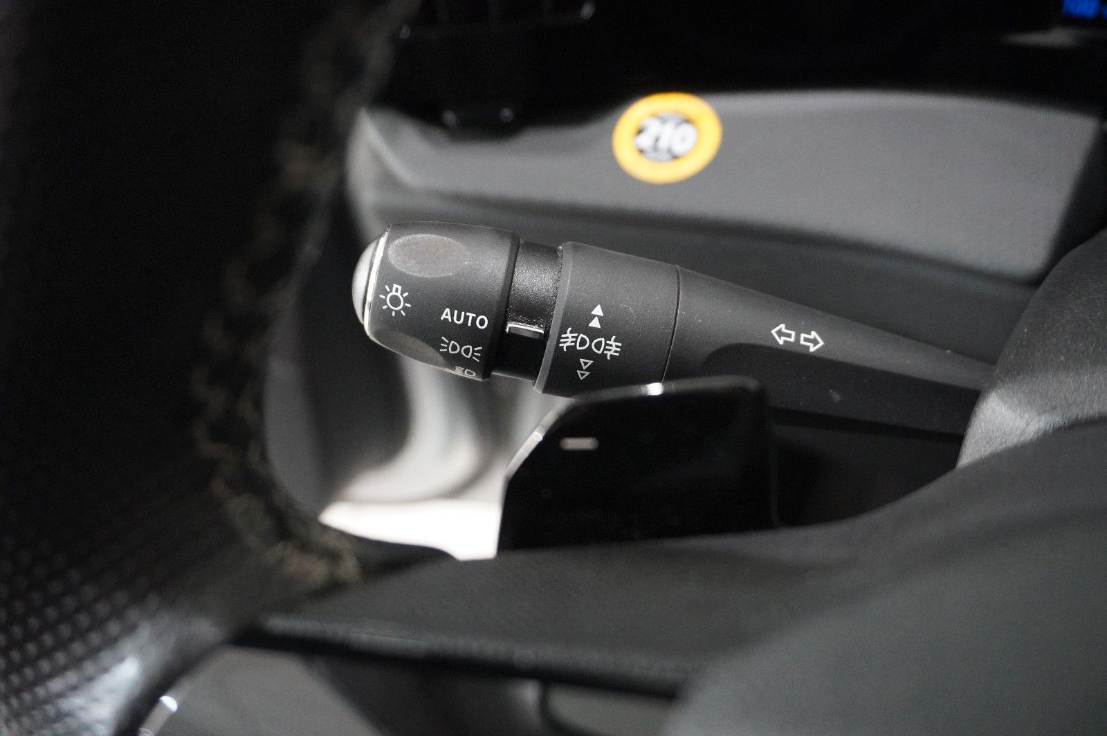 Fahrzeugabbildung Opel Astra L Lim. 1.6 HYBRID ELEGANCE NAVI/LED/KAMERA