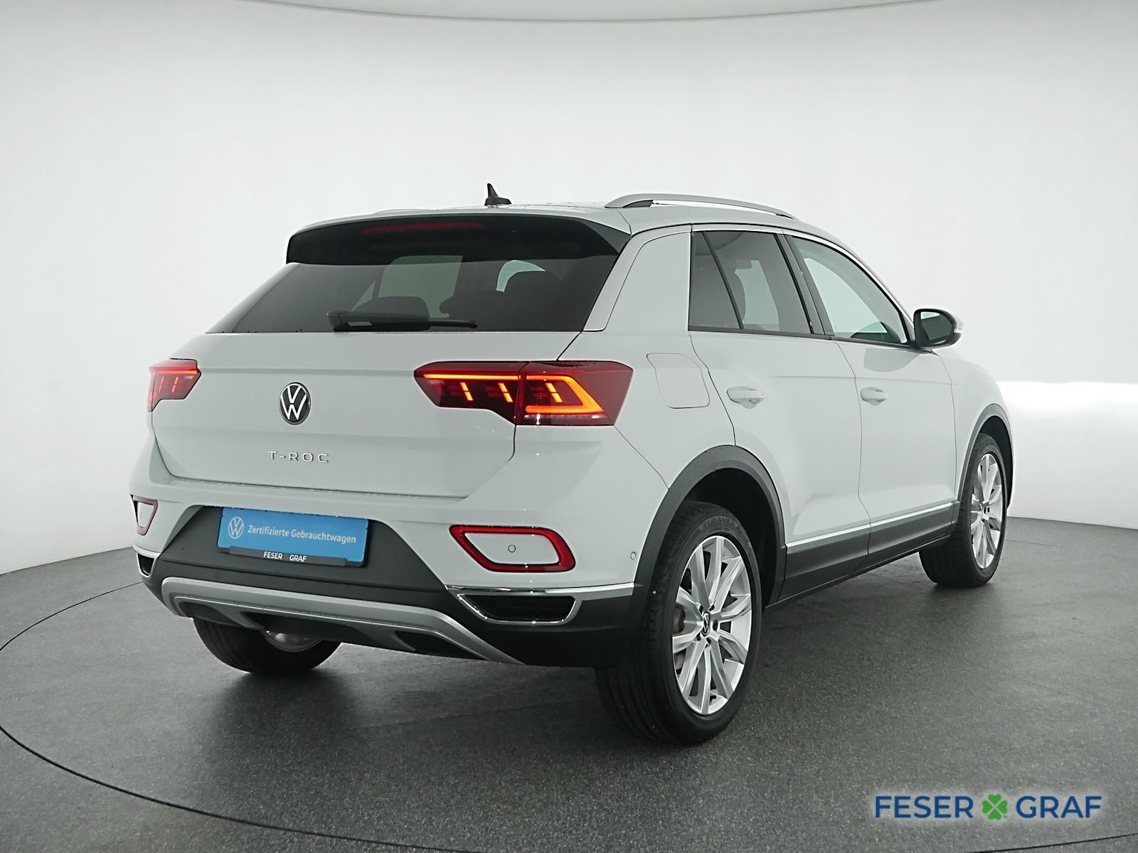 Volkswagen T-Roc Style 1.5 TSI DSG Navi AHK Pano StHz SiHZ foto 4