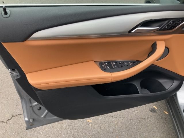 BMW X3 xDrive 20i HUD StandHZG El. Panodach Panorama foto 12