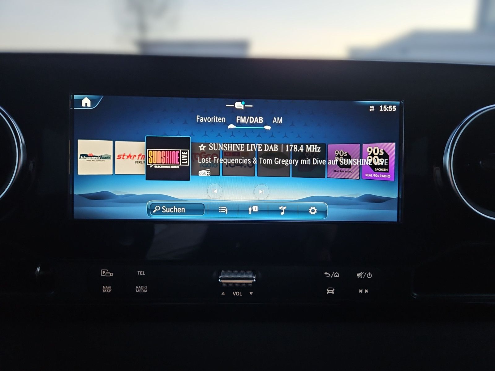 Fahrzeugabbildung Mercedes-Benz Sprinter 317 Kombi L2H2 Mobility Rollstuhl Lift