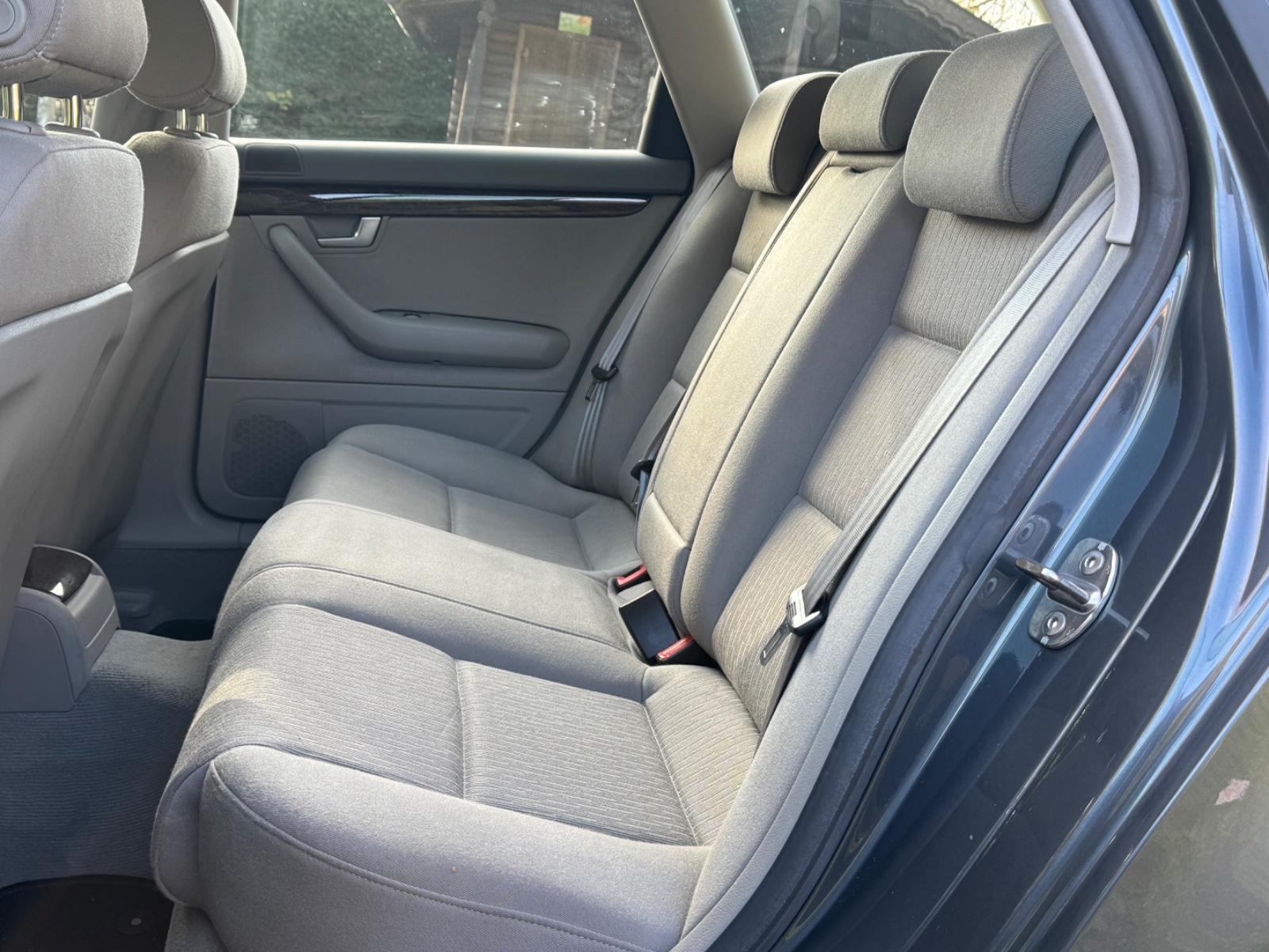 Audi A4 2007 — photo 15
