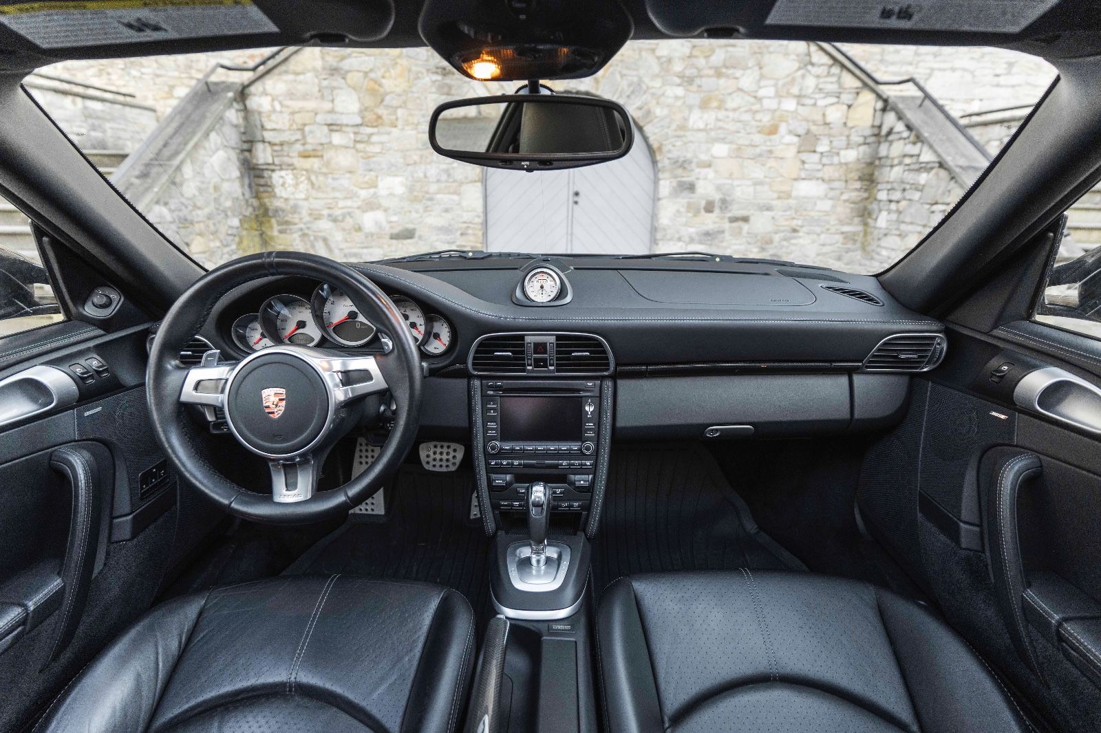 Fahrzeugabbildung Porsche 911 Turbo S Coupe 977 PCCB BOSE SPORT CHRONO NAV