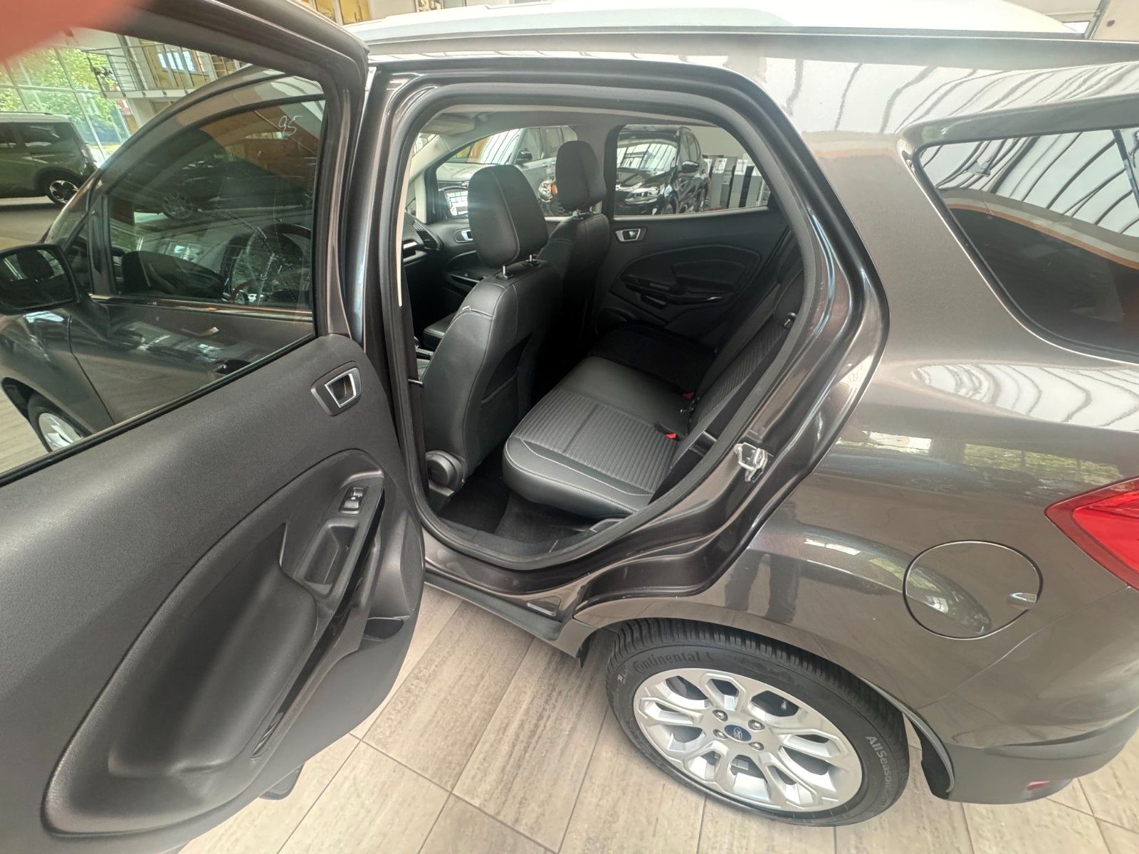 Fahrzeugabbildung Ford Eco Sport Titanium Anhängezugvorrichtung
