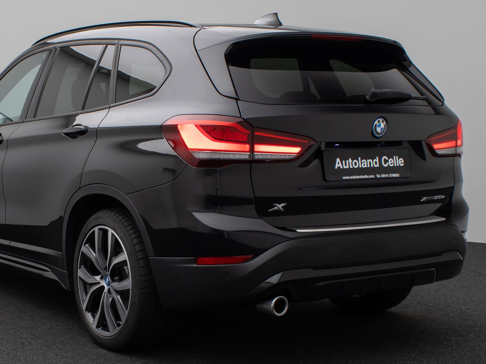 Fahrzeugabbildung BMW X1 xD25e Sport Line Kamera HUD DAB Navi+ Alarm