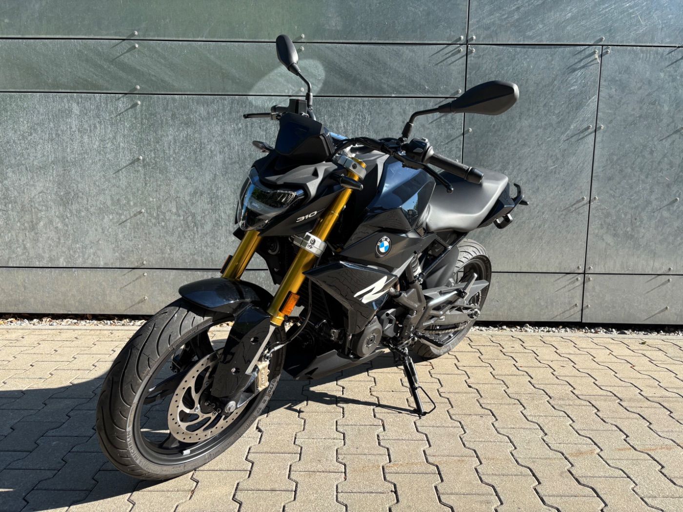 Fahrzeugabbildung BMW G 310 R