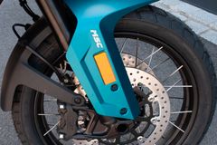 CFMOTO 800 MT ES + 3 tlg. Kofferset + elektr. Fahrwerk