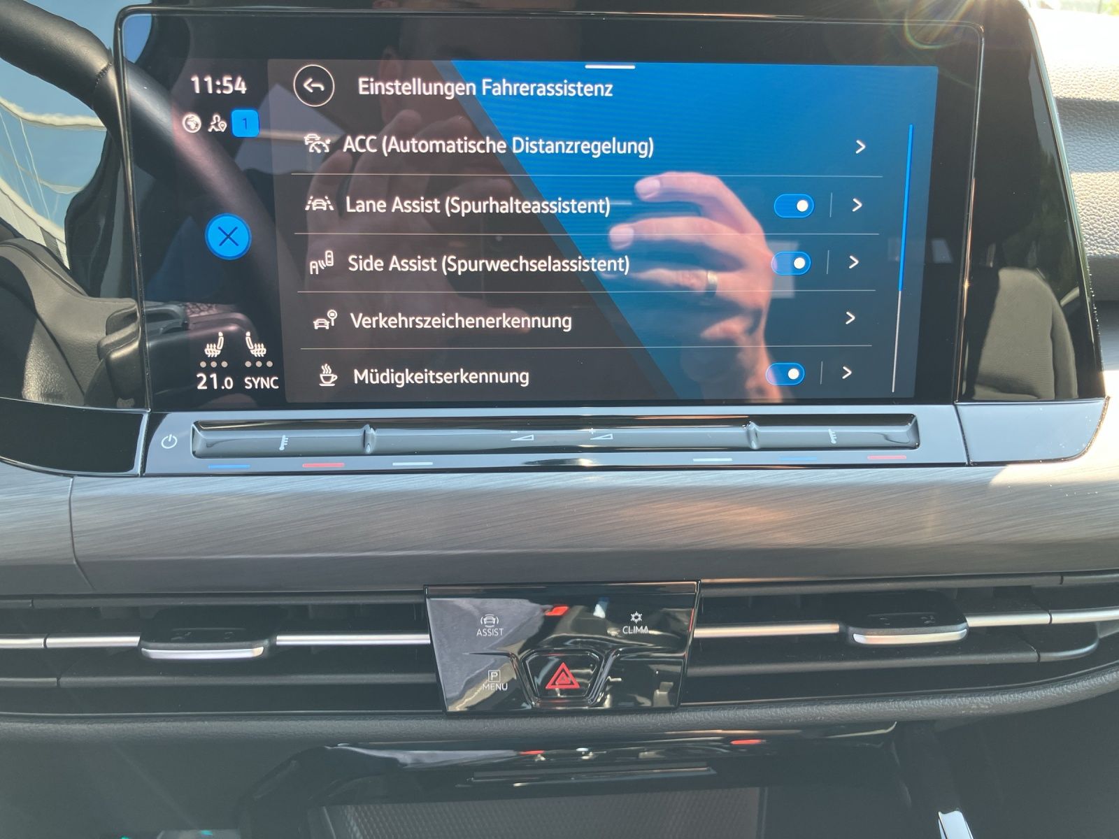 Fahrzeugabbildung Volkswagen Golf VIII Variant TDI Style DSG LEDplus Navi AID
