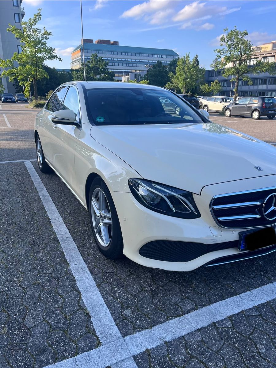 MERCEDES-BENZ E 200 d Autom. -