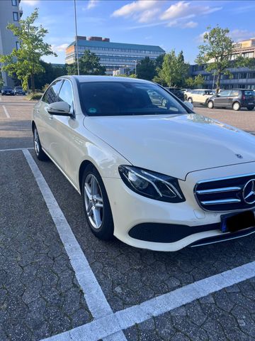 MERCEDES-BENZ E 200 d Autom. -