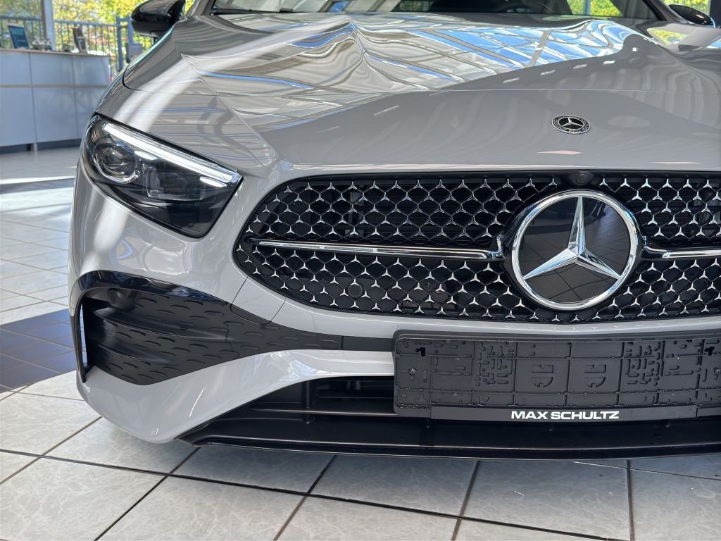 Fahrzeugabbildung Mercedes-Benz A 200 d AMG Line AMG*Night*Navi*PDC*ParkAss*RFK