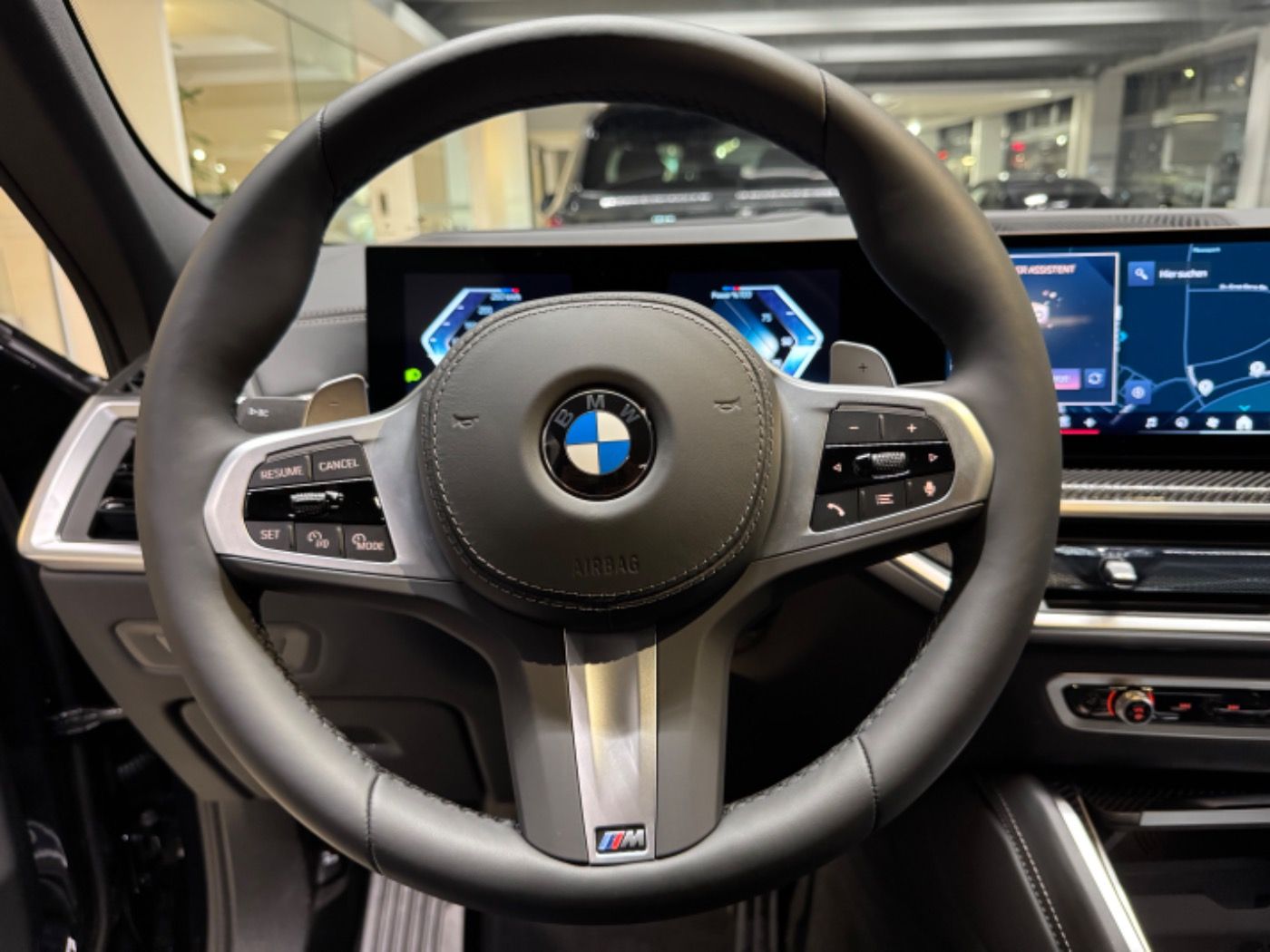 Fahrzeugabbildung BMW X6 xDrive40i M-Sport-Pro AutobahnAssi/LuftFW/AHK