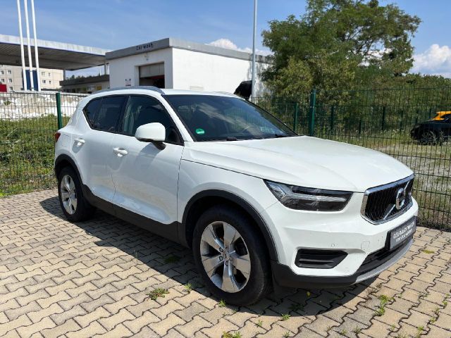 Volvo XC40 Momentum Pro 2WD