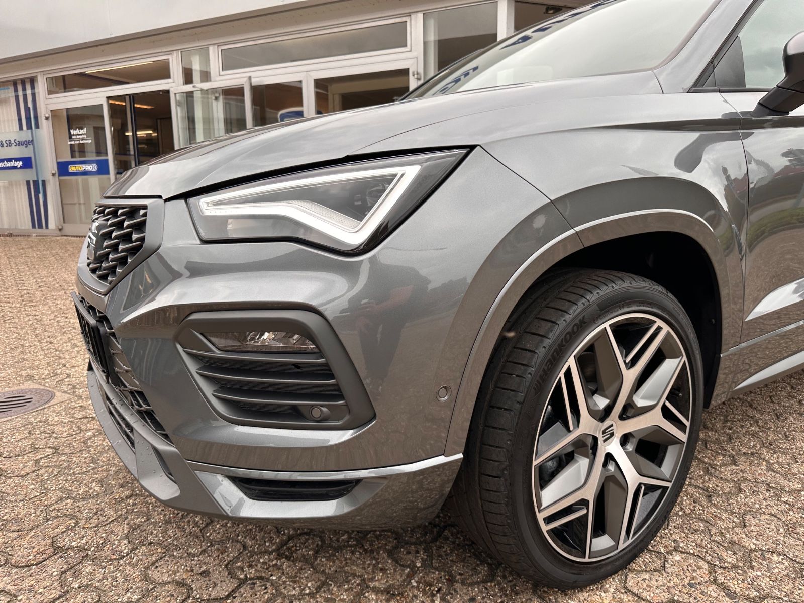 Fahrzeugabbildung SEAT Ateca FR 1.5 TSI DSG AHK/ACC/NAVI/LED/eHeck/SHZ