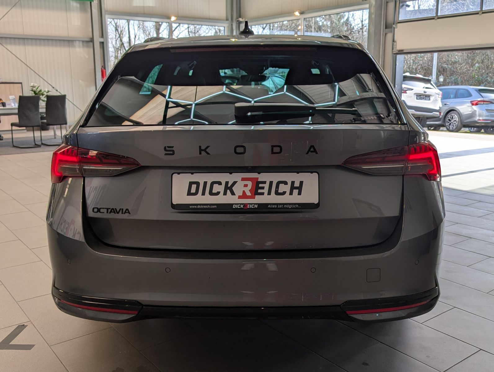 Fahrzeugabbildung SKODA Octavia 2.0 TDI Sportline Matrix Canton AHK 5J.G