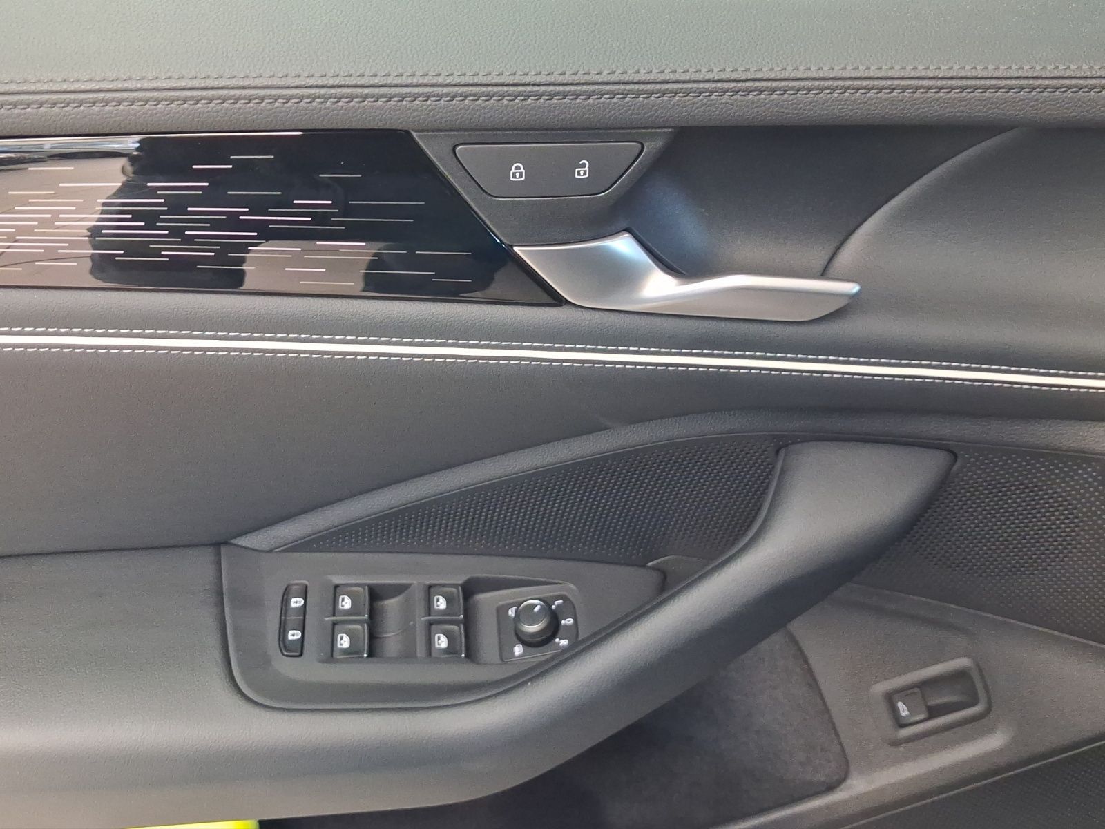 Volkswagen Passat Variant - Bild 15