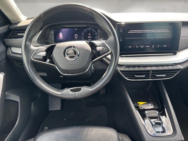 Fahrzeugabbildung SKODA Octavia Combi 2.0TDI DSG Style STNDHZ+MEMORY+LED