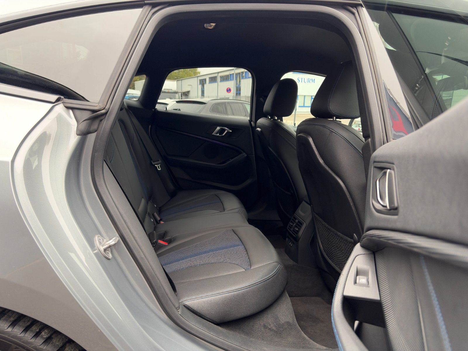 Fahrzeugabbildung BMW 220i Gran Coupé xDr M Sport HIFI CAM KZG CarPlay
