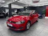 Volkswagen Golf VII Life BMT *Navi*Pano*SHZ*MFL*PDC*2-Zonen - Volkswagen Golf mit Diesel-Antrieb: Coupe