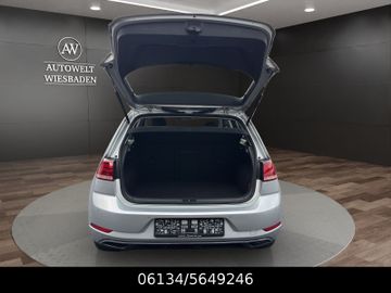 Volkswagen Golf - 11