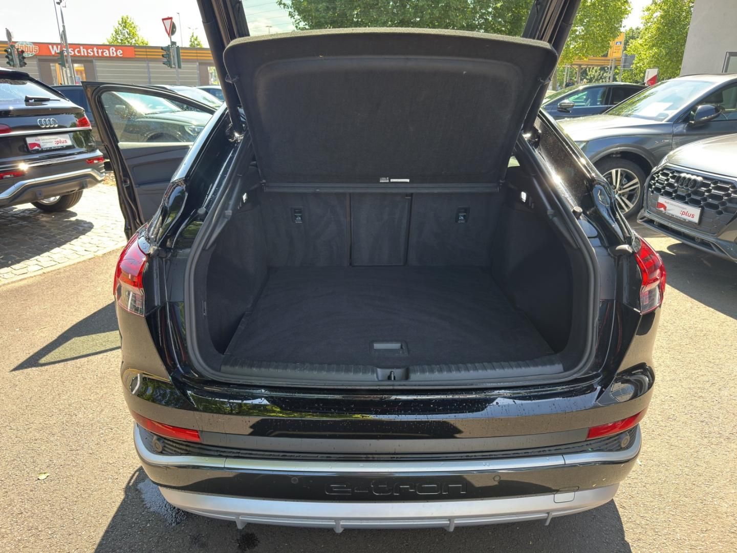 Fahrzeugabbildung Audi Q4 Sportback e-tron 50 quattro, S Line, Pano, As