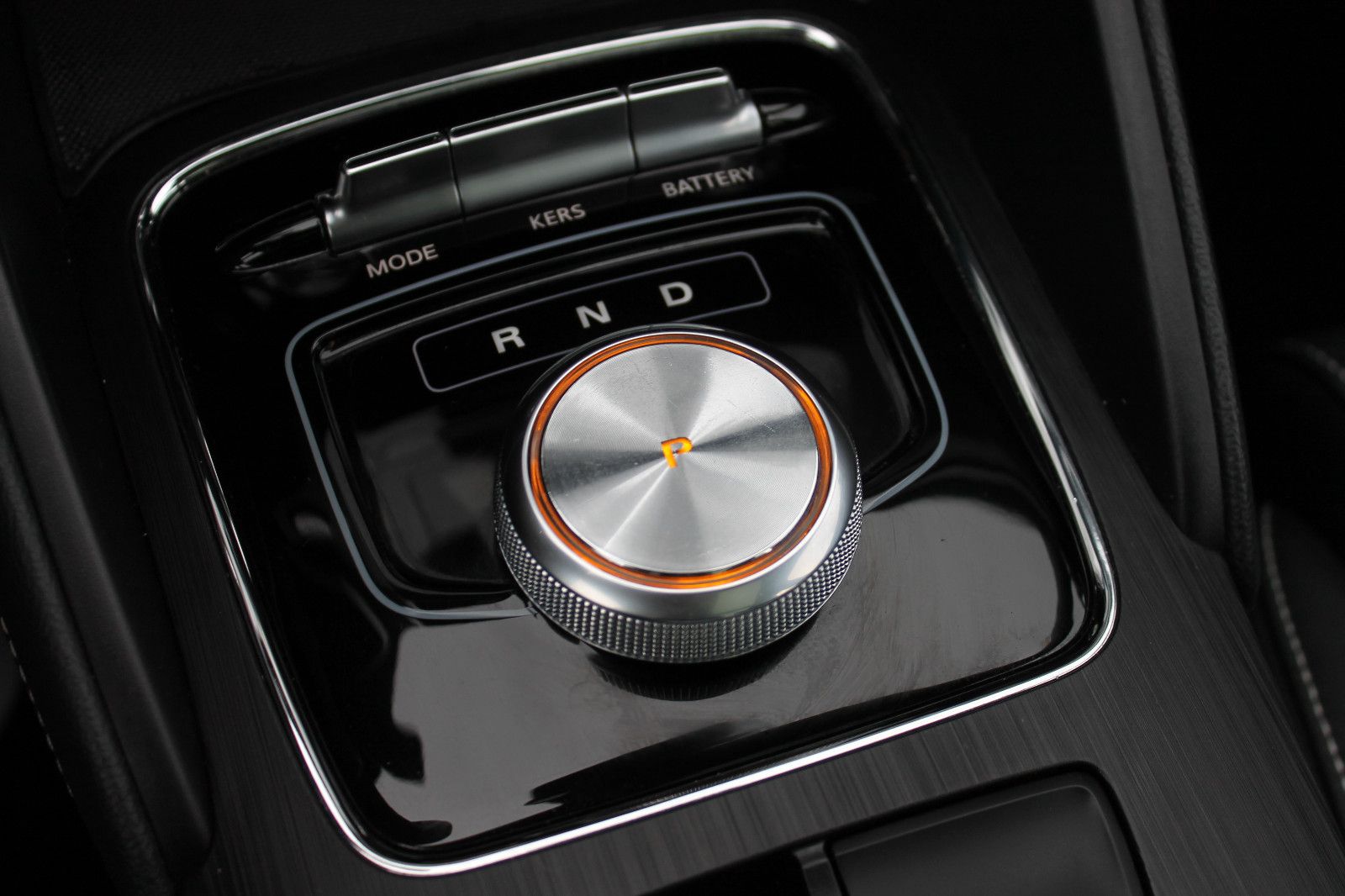 Fahrzeugabbildung MG ZS EV Luxury 5D ACC PANO NAV CarPlay BT SHZ KAM