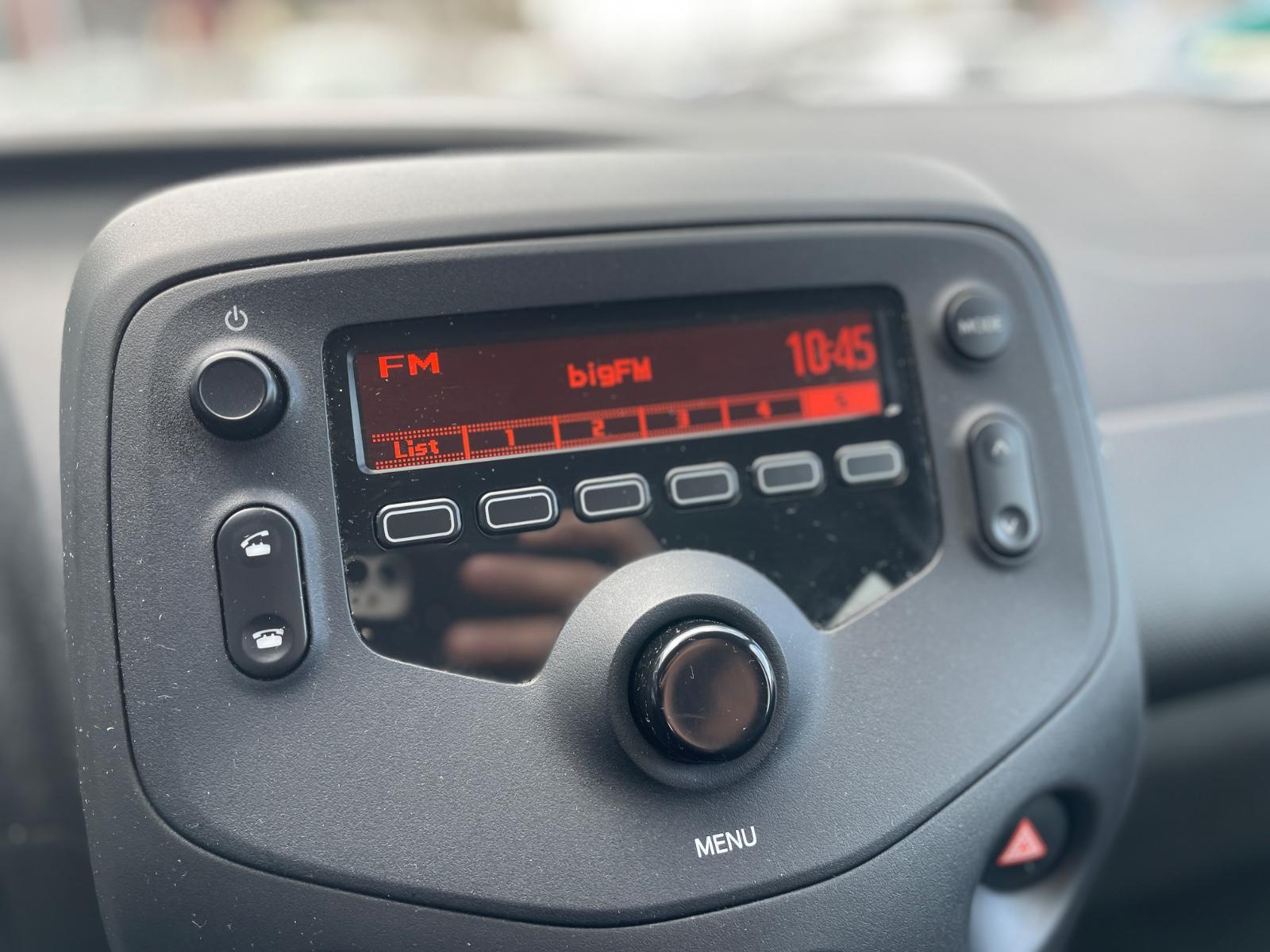 Toyota Aygo (X) 1,0-l-VVT-i KLIMA/BLUETOOTH/RADIO/GAR!