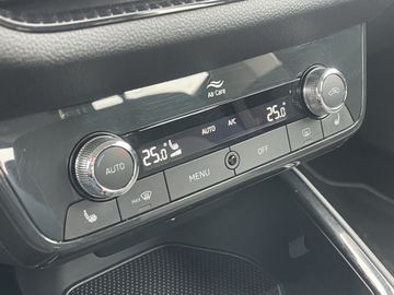 Skoda Fabia IV 1.0 TSI Ambition LED PDC SHZ ALU