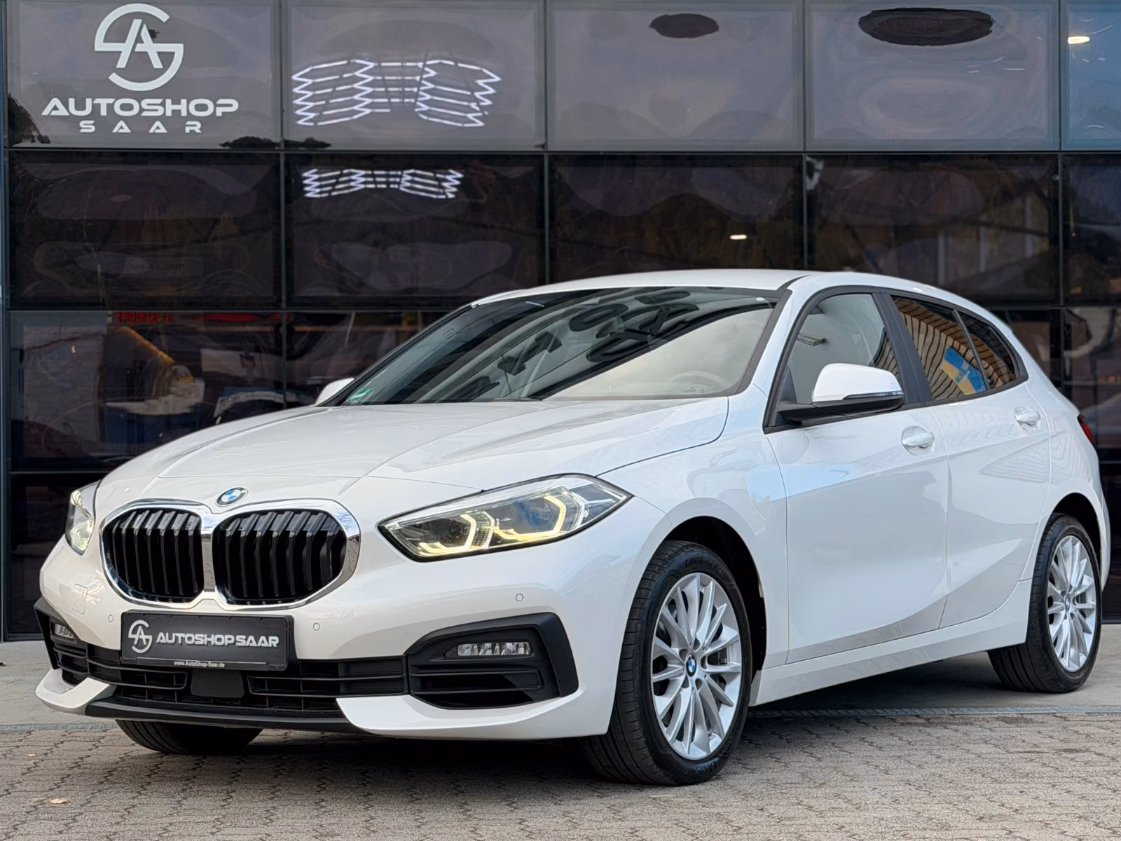 BMW 118 i 1 Limousine Advantage Live Cockpit/SHZ/PDC