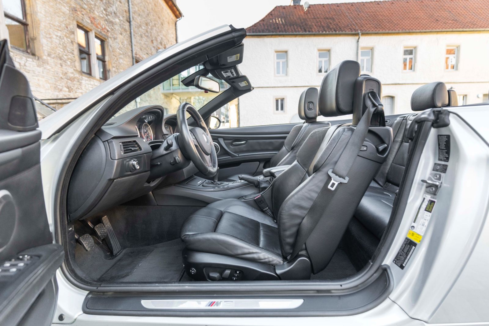 Fahrzeugabbildung BMW M3 E93 Cabrio PDC NAV LEDER  INV. AUDIO