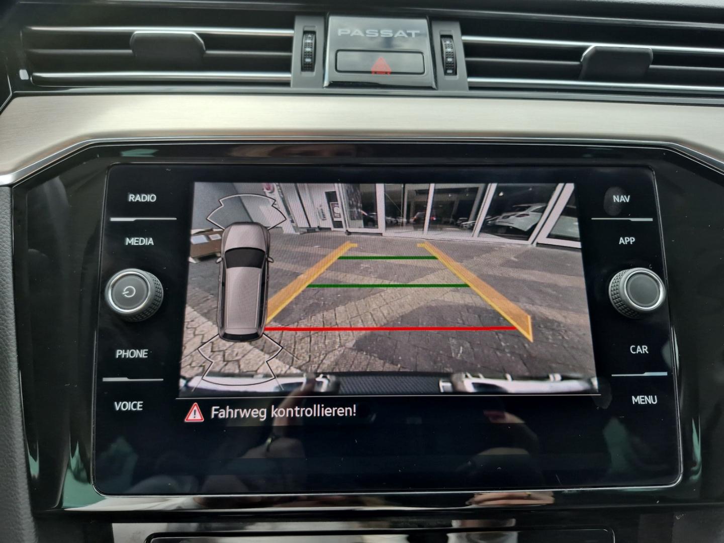 Volkswagen Passat Elegance 2.0T NAVI MatrixLED Kame, миниатюра 25
