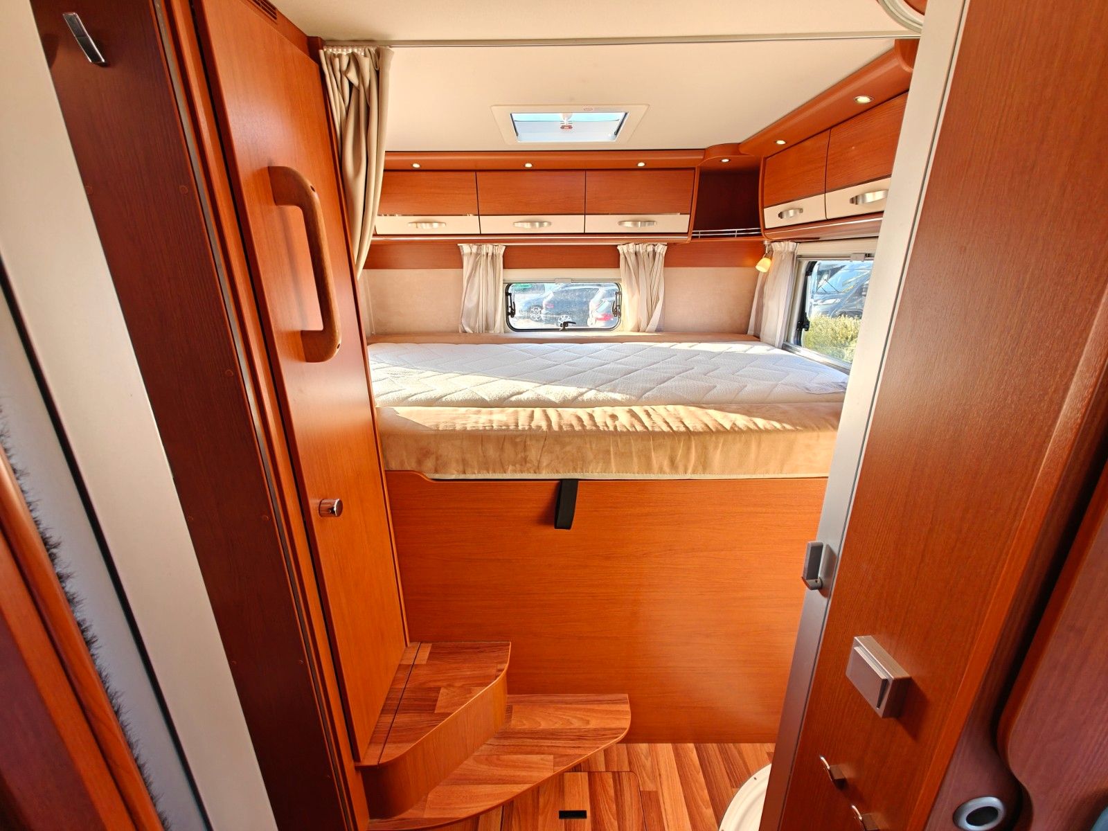 Fahrzeugabbildung HYMER / ERIBA / HYMERCAR B - KLASSE 594 - AUS ERSTBESITZ