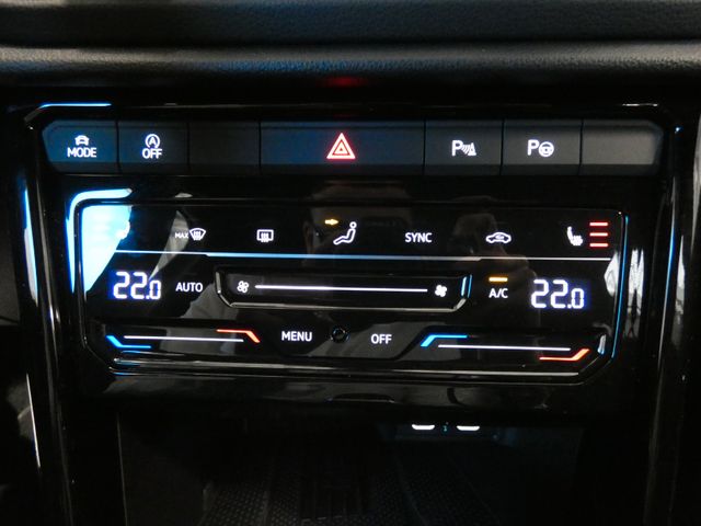 T-Roc 2.0 TDI Style DSG Black Style AHK 19 Zoll