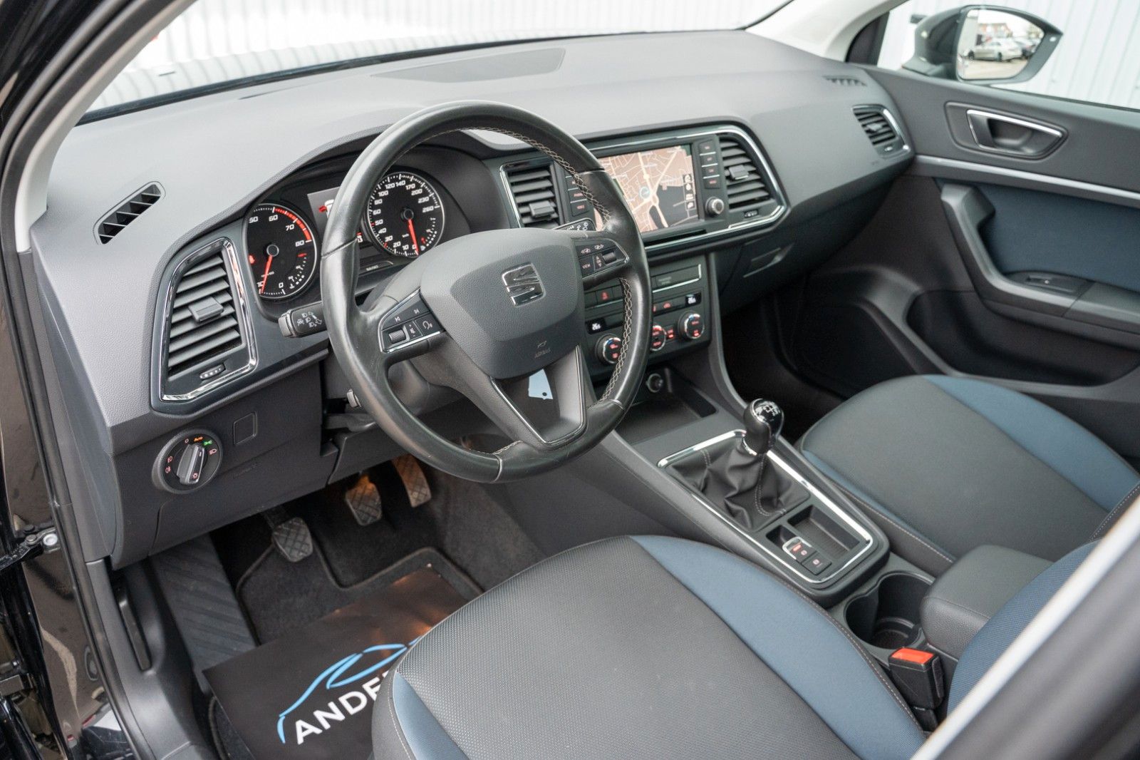 Fahrzeugabbildung SEAT ATECA STYLE 1.0 TSI LED 1.HD CARPLAY WENIG KM