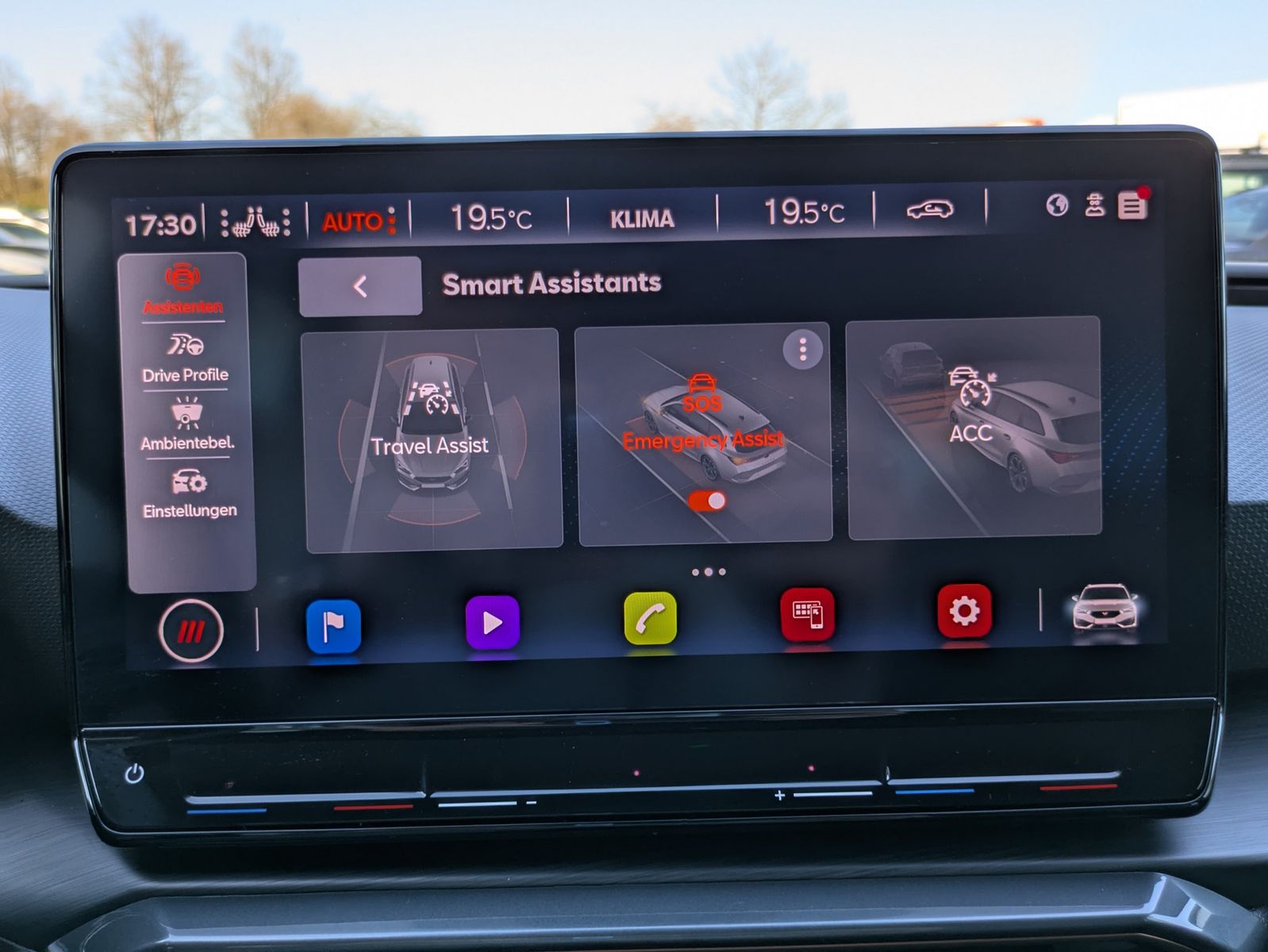 Fahrzeugabbildung CUPRA Leon 1.5 eTSI DSG MATRIX-LED*ACC*APP*KAMERA*18"