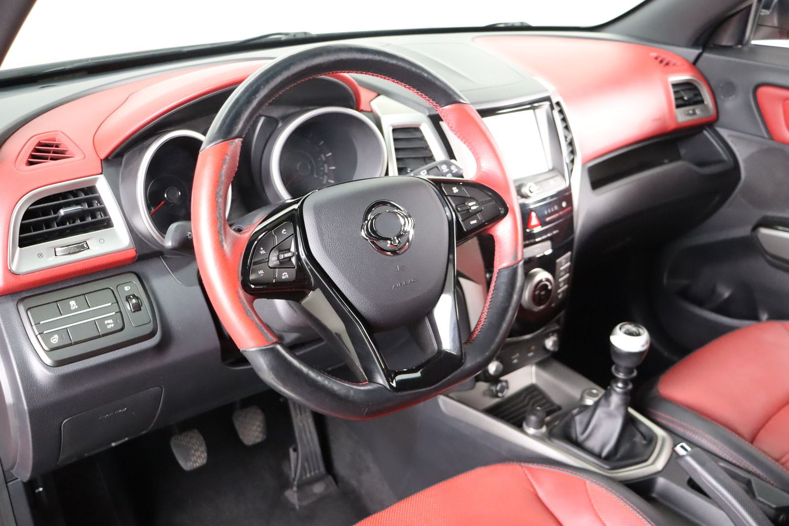 Fahrzeugabbildung Andere Ssangyong Tivoli * Leder * Navi * SHZ* e-XGi 160