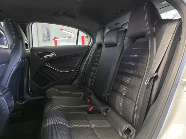 MERCEDES-BENZ A 180 — Foto 25