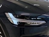 Volvo V90 CC 2.0 D4 AWD AHK LEDER PANO NAVI CAM LED - Volvo V90 Cross Country mit Schiebedach