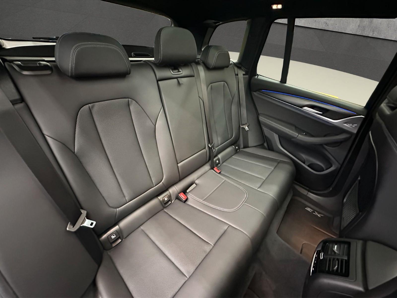 BMW X3 30 i xD M Sport Laser Pano AHK SHZ 19LM RFK