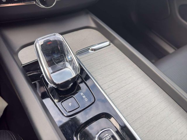 Volvo XC60 B5 AWD Plus Dark
