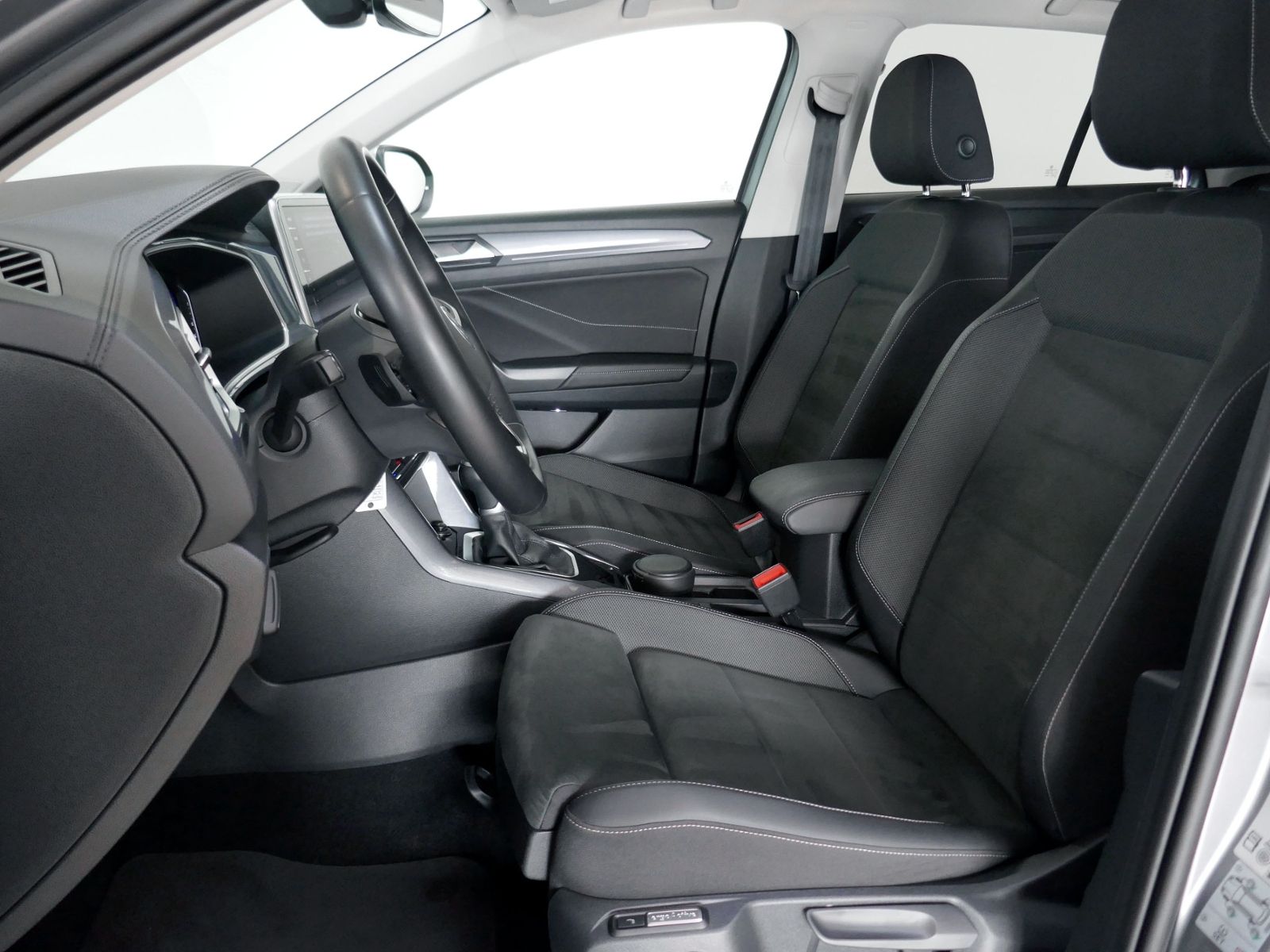 Fahrzeugabbildung Volkswagen T-Roc Style 2.0 TDI DSG | LED AHK RFK ACC Navi
