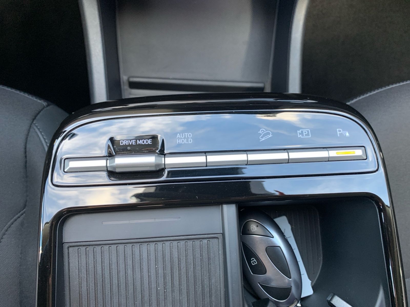 Fahrzeugabbildung Hyundai TUCSON 1.6 T-GDI Trend Hybrid Navi LED