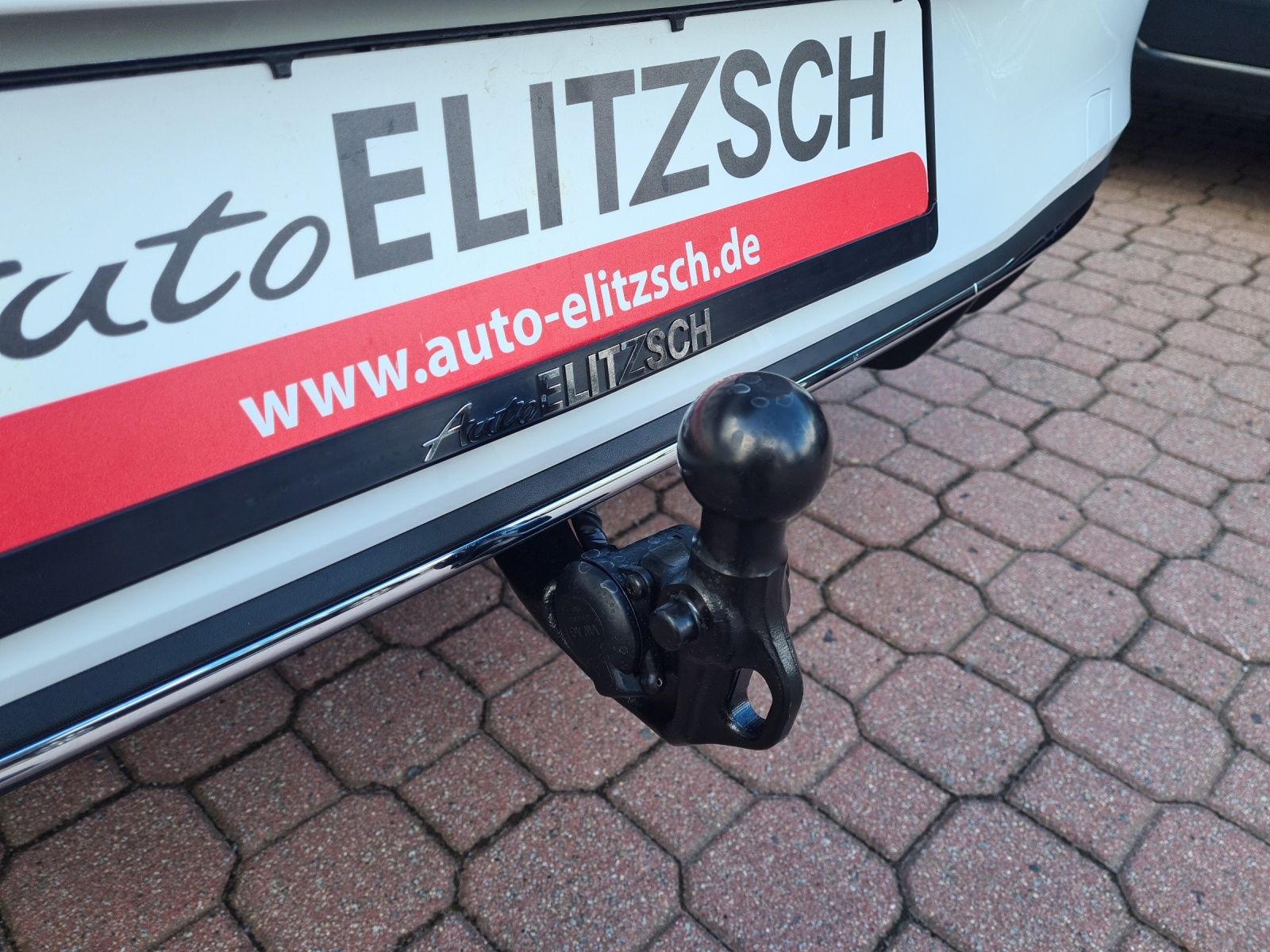 Fahrzeugabbildung Volkswagen Golf VIII GTE Matrix HUD AHK 360° DCC ACC Keyles