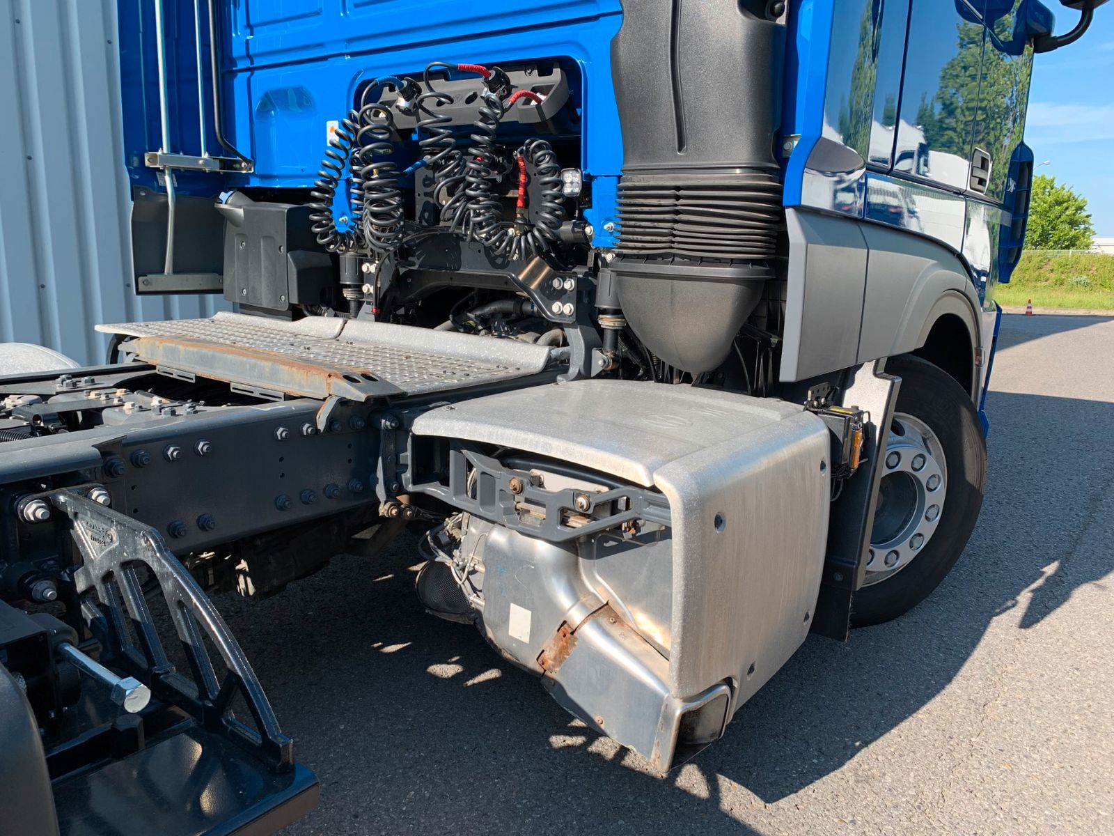 Fahrzeugabbildung DAF FT XF 480 SC LD