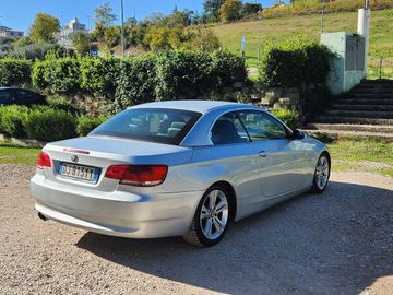 BMW 330 - 12