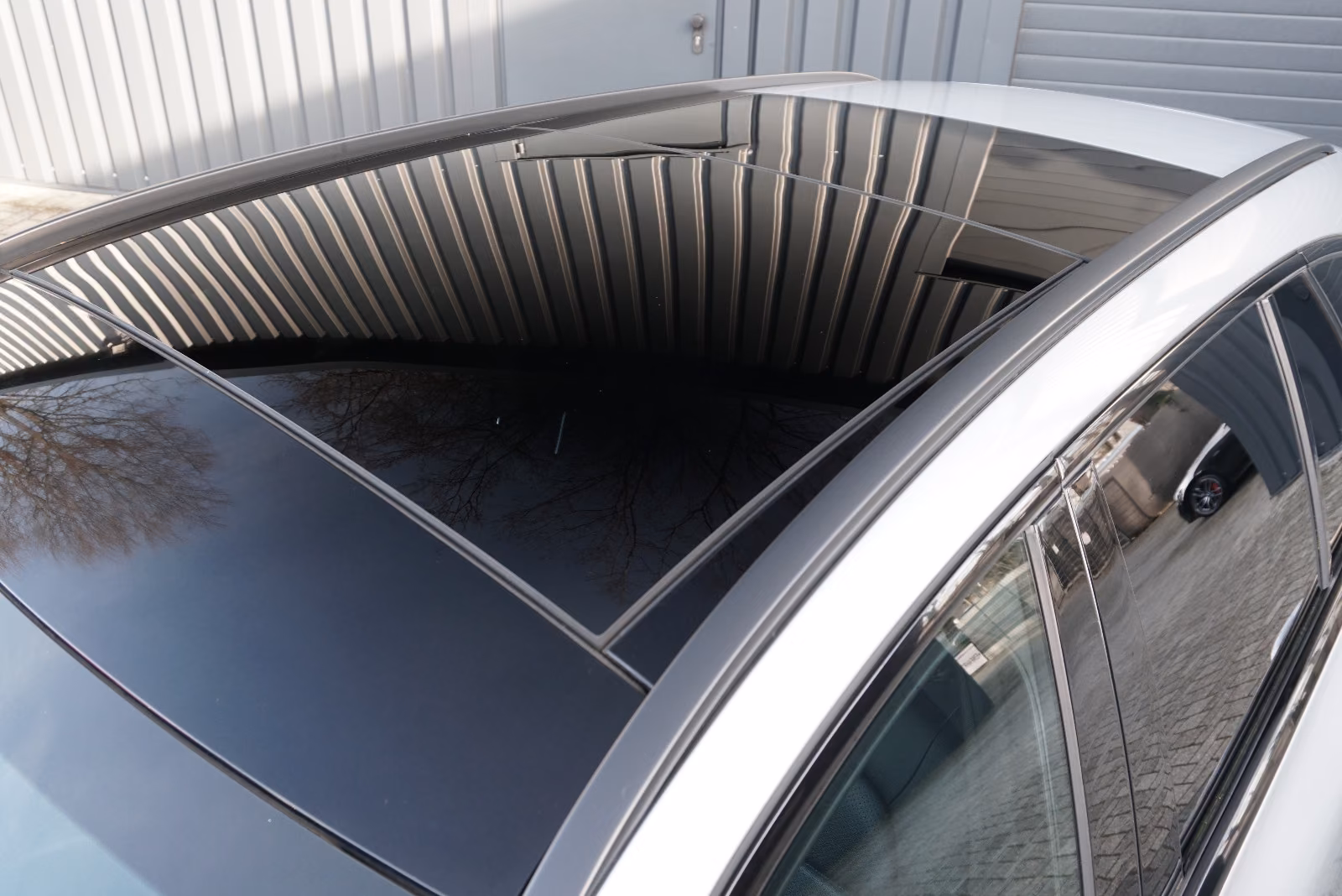 Mercedes-Benz C 300T AMG Multib RFK PANO SHZ NAV Ambiente ACC