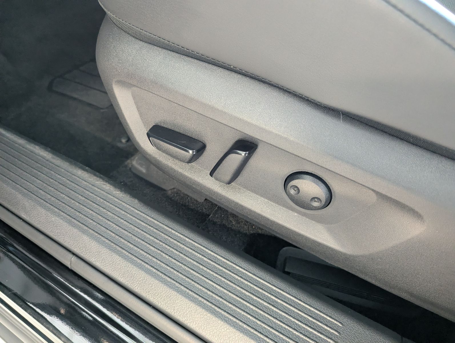 Fahrzeugabbildung Nissan X-Trail 1.5 e-Power N-Connecta ACC 360 Navi 12"