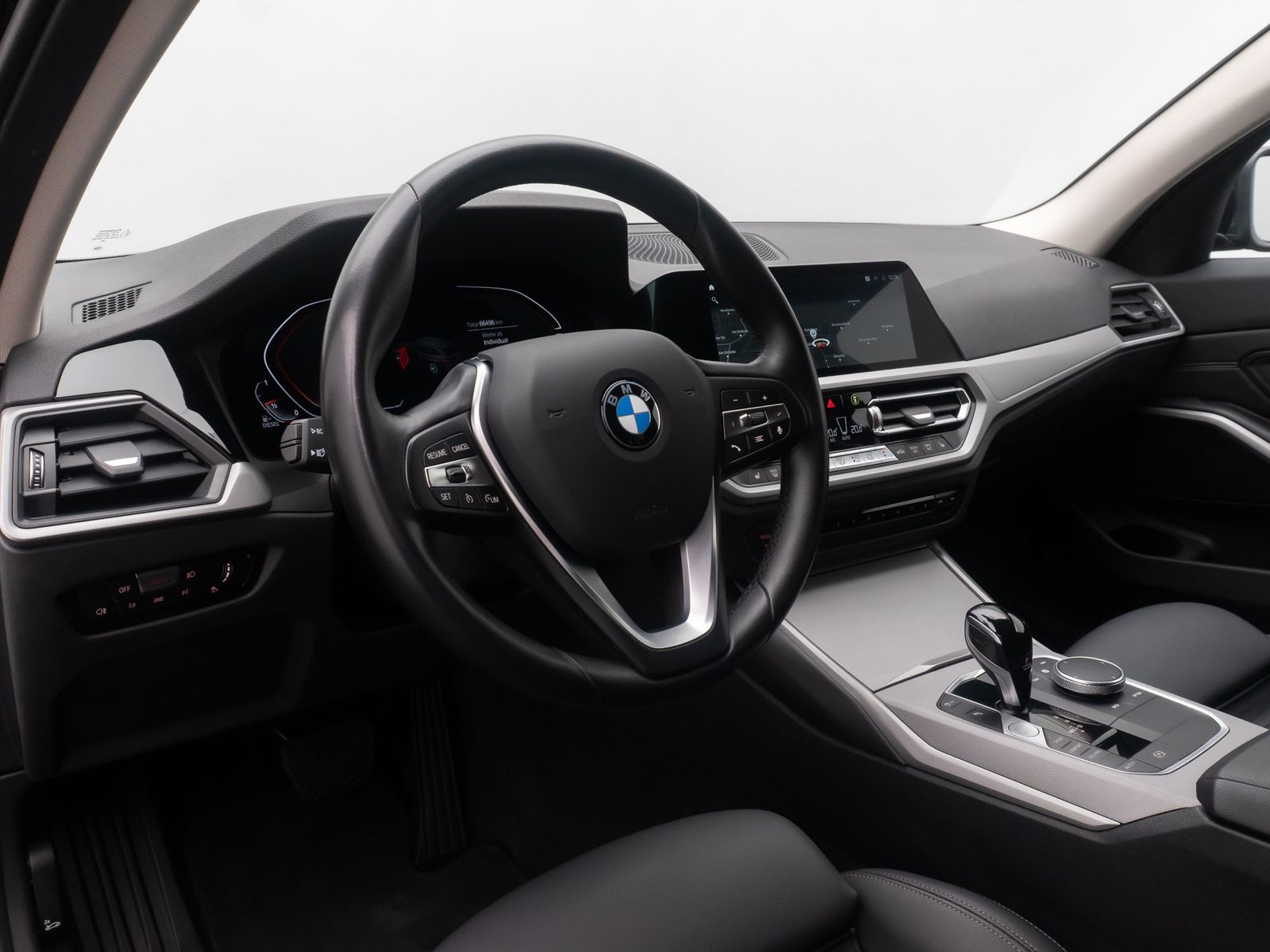 Fahrzeugabbildung BMW 318d DAB CockPitPro Fernlichtassist PDC Sport