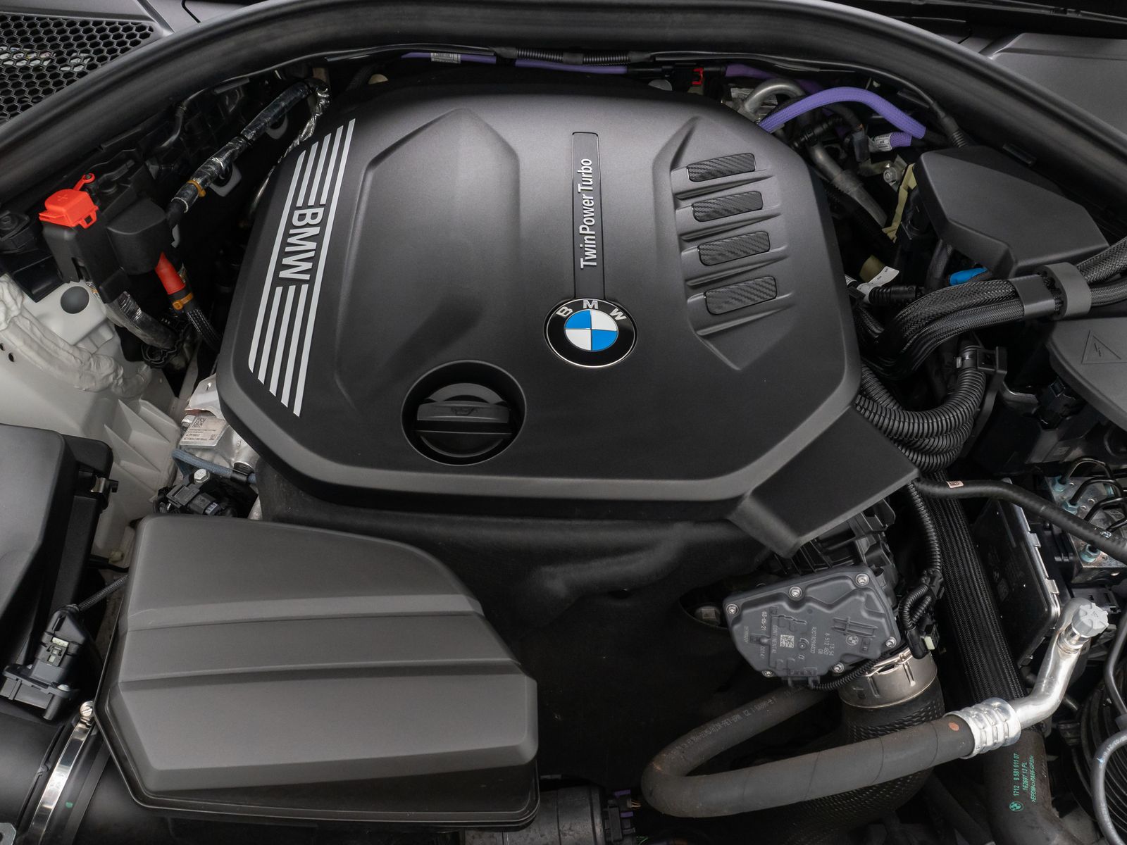 Fahrzeugabbildung BMW 320d Advantage GeschwindigReg Kamera DAB LED 17"