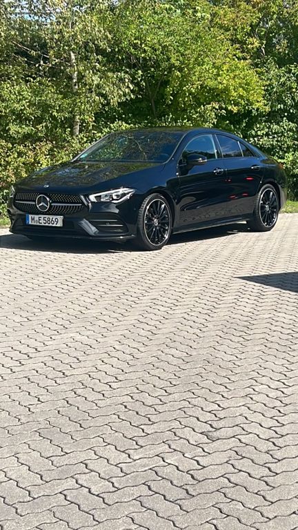 Image of Mercedes-Benz CLA 200
